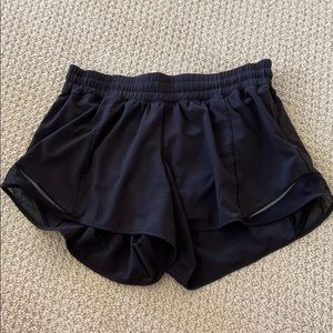 Lululemon Hotty Hot Short II